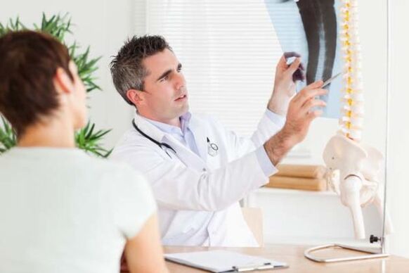Remisión a un especialista en osteocondrose cervical