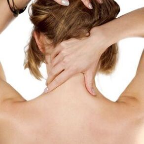 Dor no pescozo debido á osteocondrose cervical